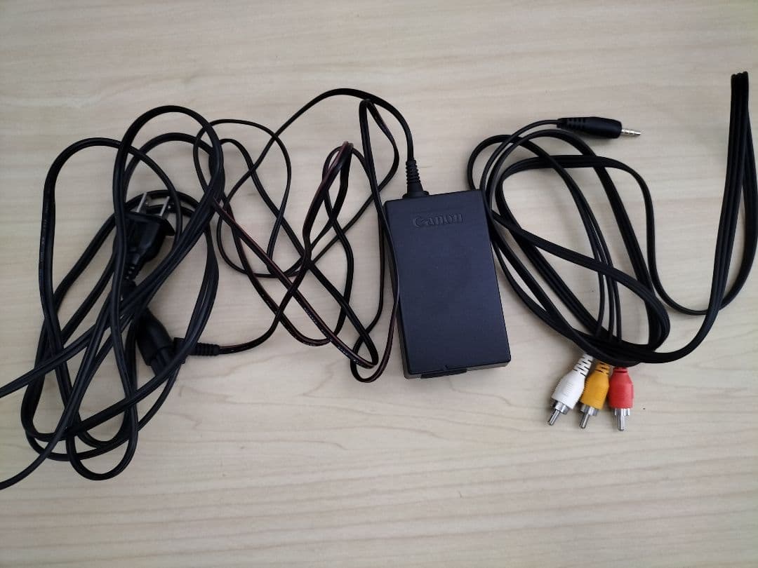 Canon　デジタルビデオカメラ　FV400