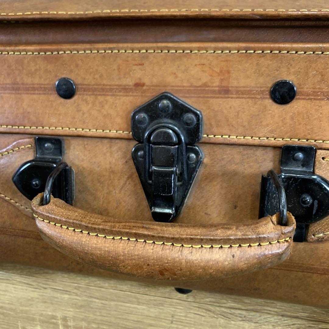 イタリア産　ヴィンテージ　レザー　本革　トランクケース　トラベルバッグ　キャメル