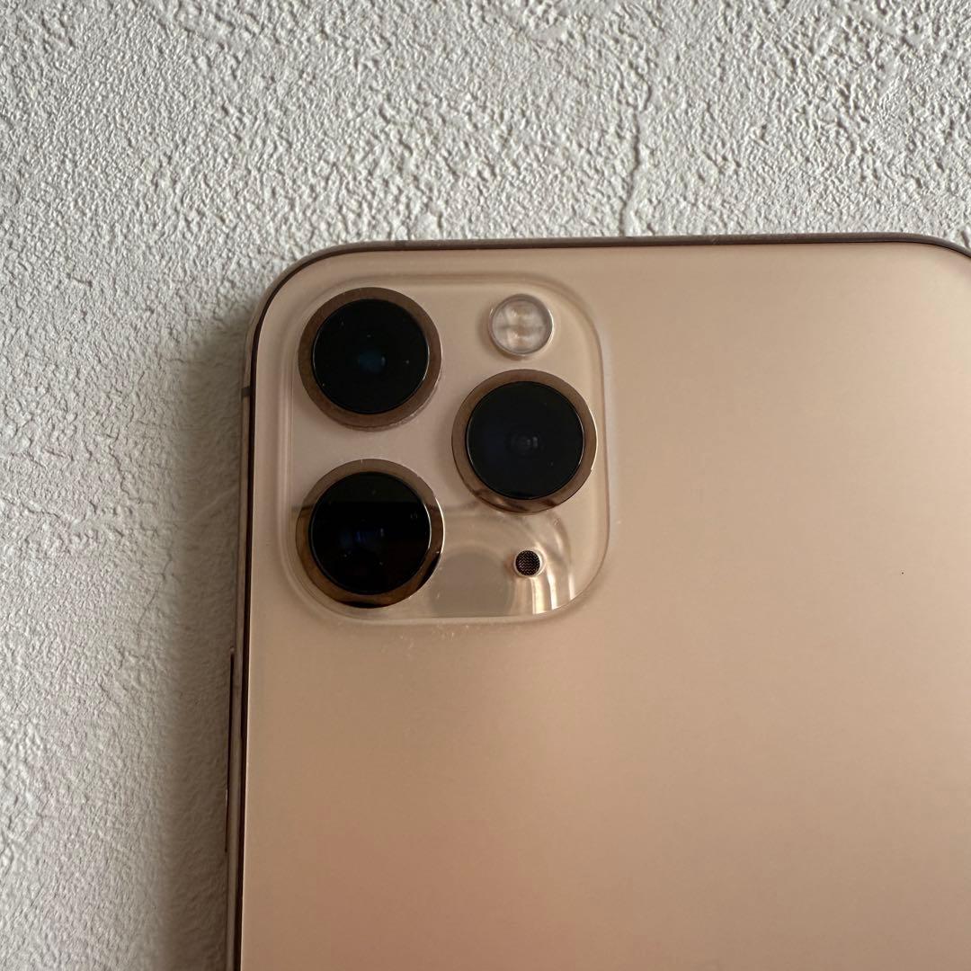 【中古美品】iPhone 11 Pro 256GB ゴールド 本体