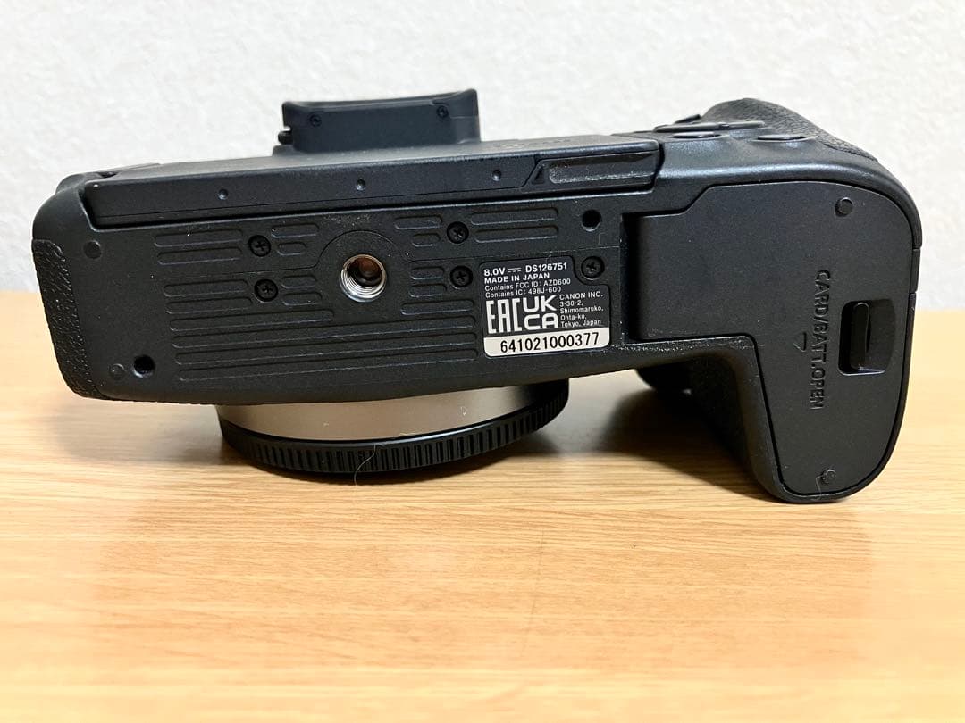 【美品】Canon EOS RP ボディ【おまけ付】