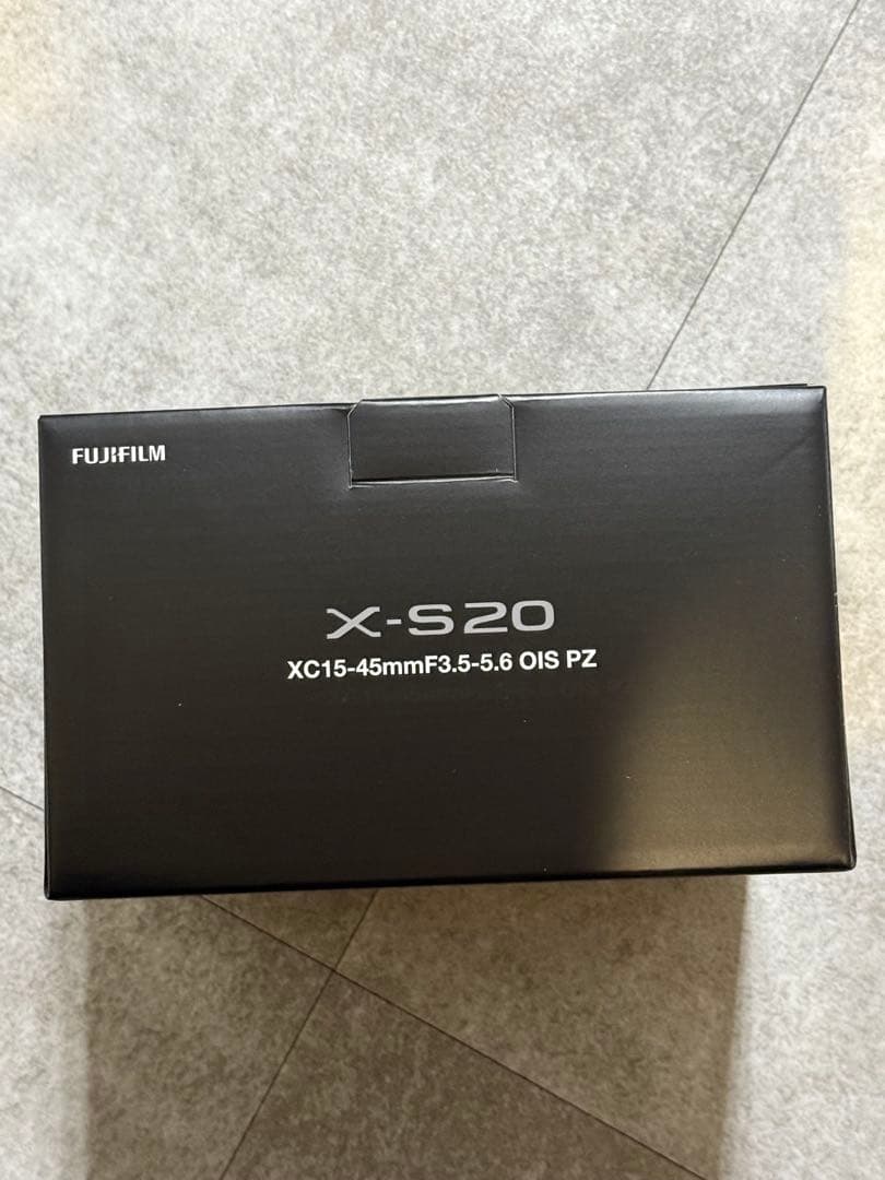 FUJIFILM X-S20 レンズキット　ミラーレスカメラ