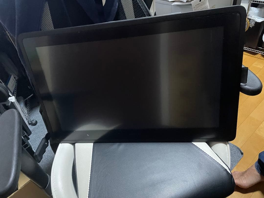 Wacom　Cintiq22　DTK-2260　液タブ　ペン付　スタンド付き