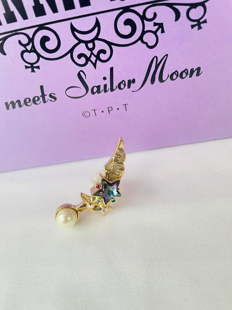 セーラームーン　伊勢丹　ANNA SUI チェンジスター　イヤーカフ