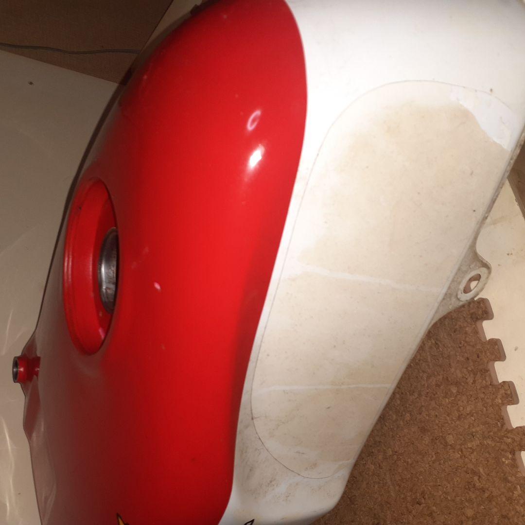 MC18　88NSR250R　燃料タンク