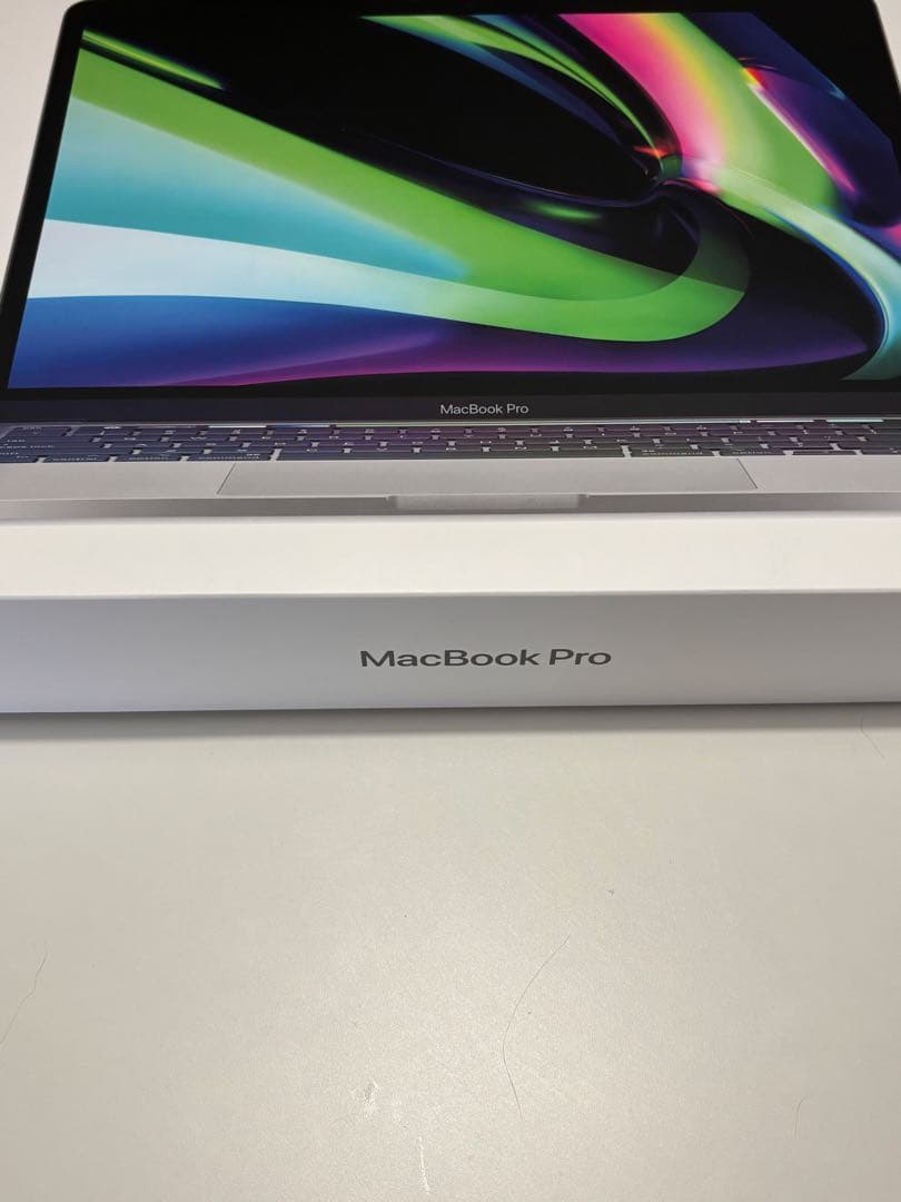 【美品】MacBook Pro M2チップ