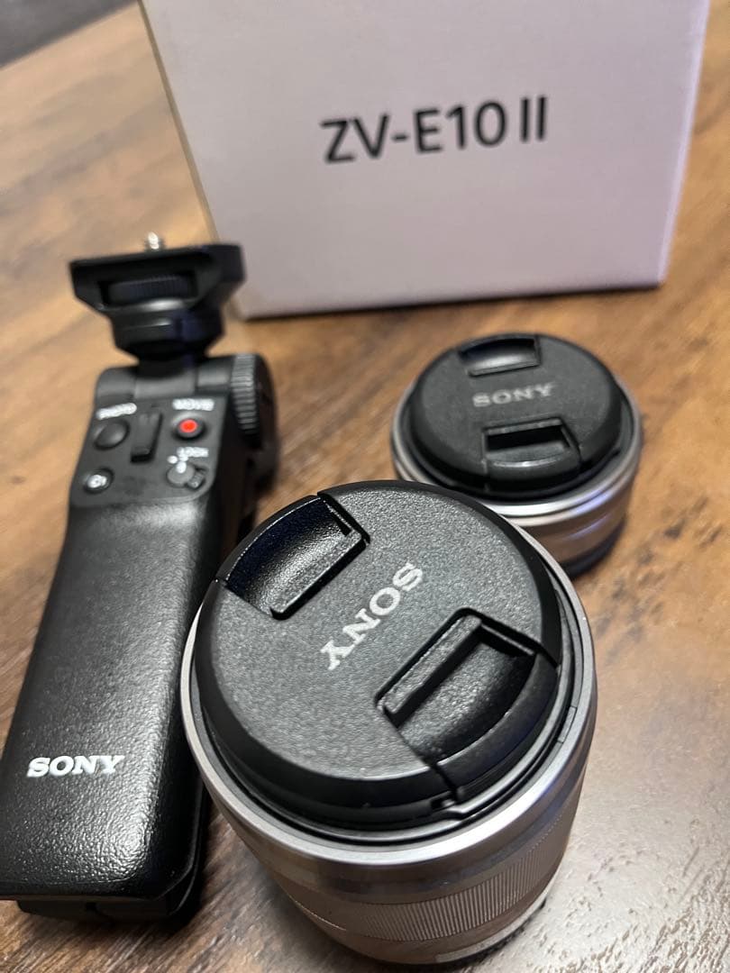 t*z様 美品(本体)ZV-E10 II 保証書付きレンズ3つ グリップ 防湿庫