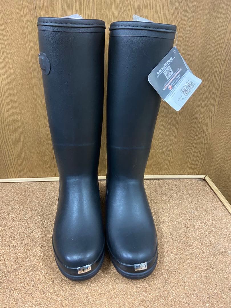 マロ1101新品　弘進婦人防寒長靴黒24㎝とミツウマ農業長靴　24㎝　2足