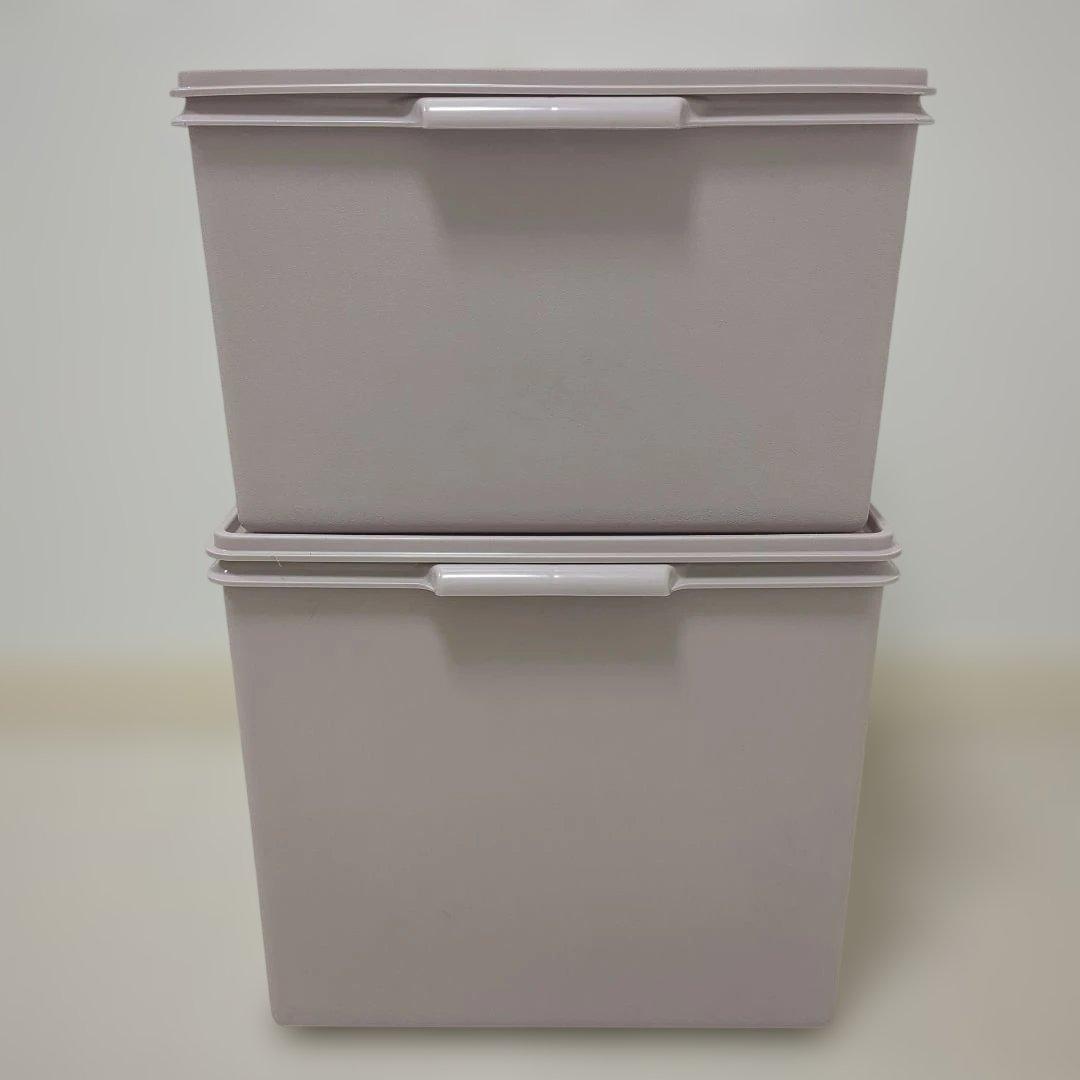 【2個セット】タッパーウェア　保存容器　衣類収納　ピンク