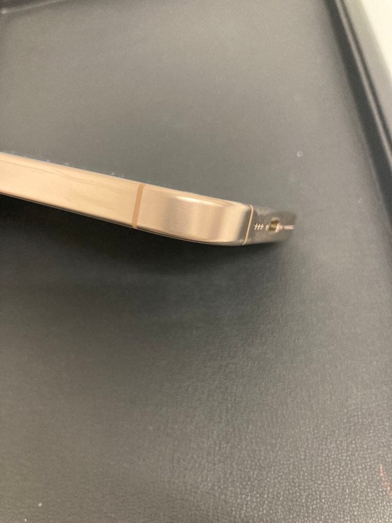 極美品　iPhone 16 Pro 256GB SIMフリー