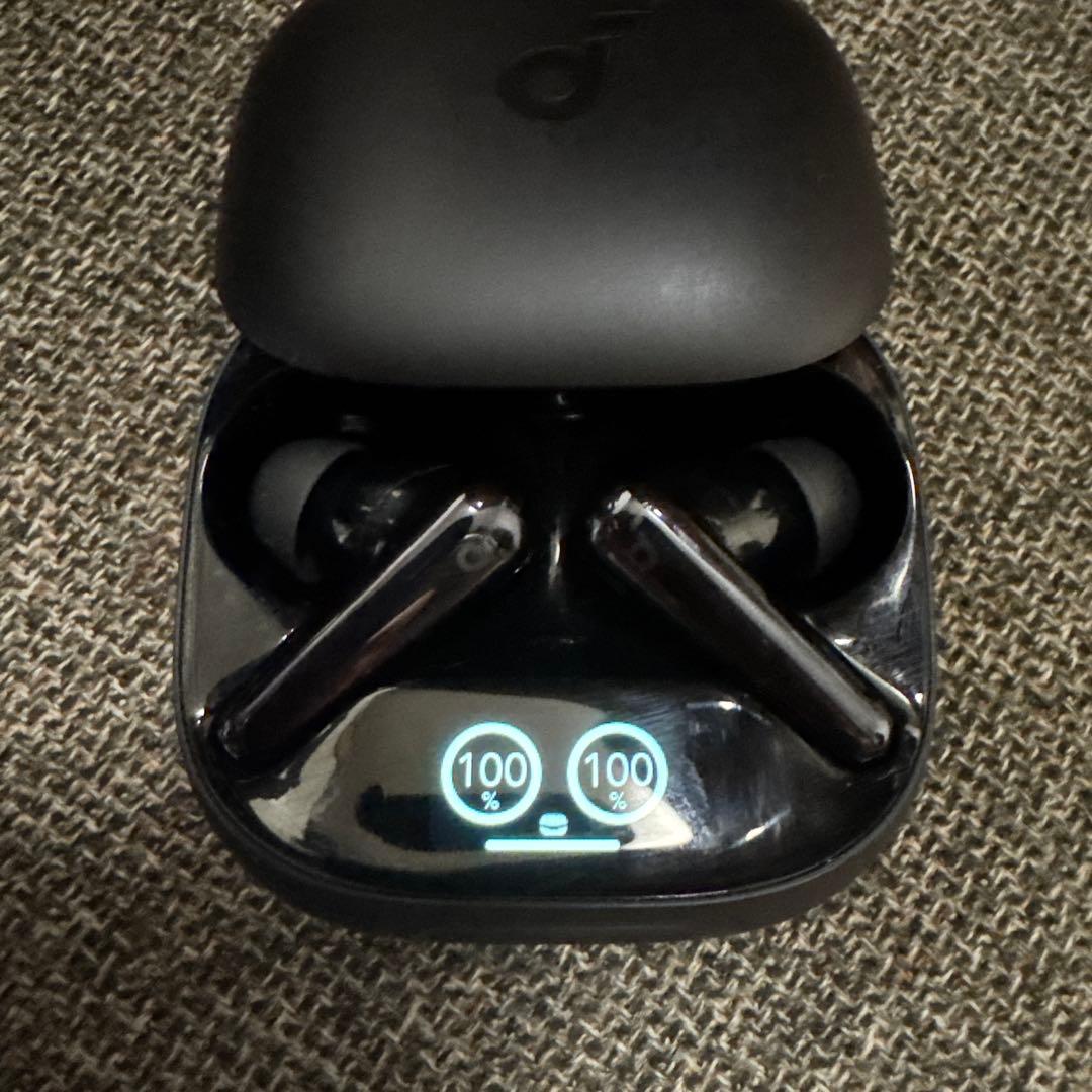 Soundcore Liberty 4 Pro モバイル充電器付き