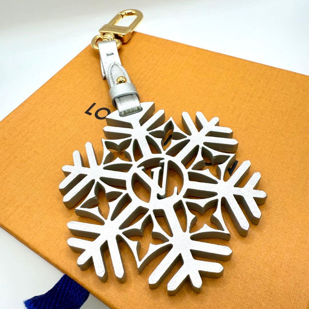 未使用級 ルイヴィトン バッグチャーム 日本限定 レア スノーフレーク 雪 結晶