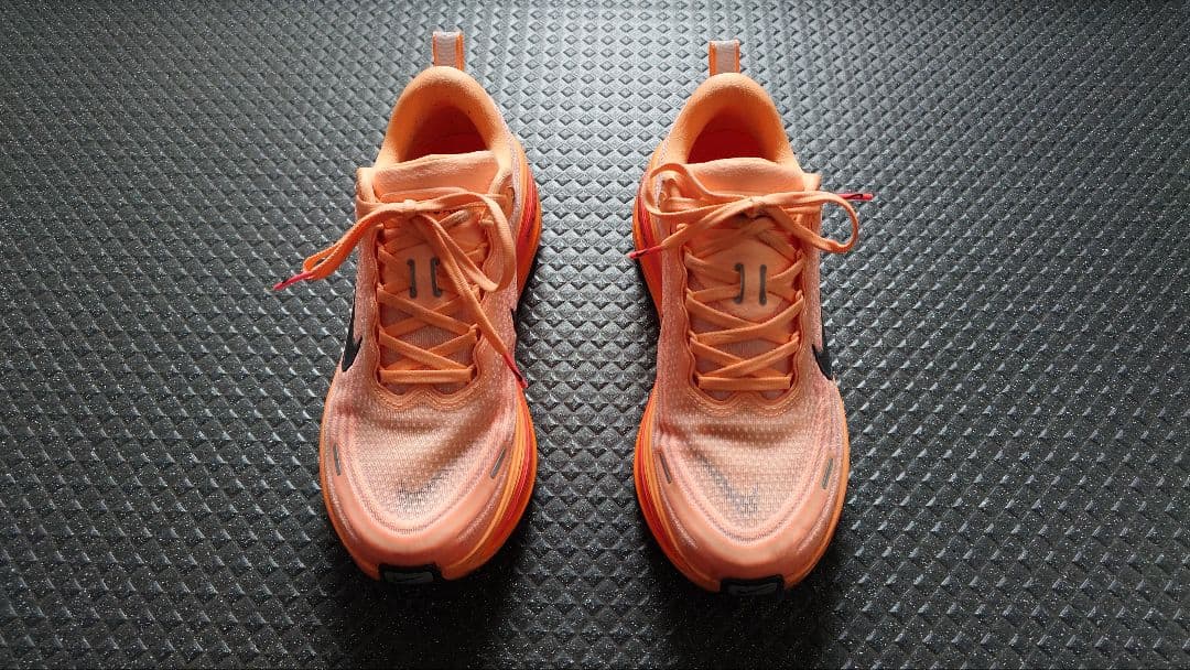 NIKE VOMERO PLUS　26.0cm オレンジ