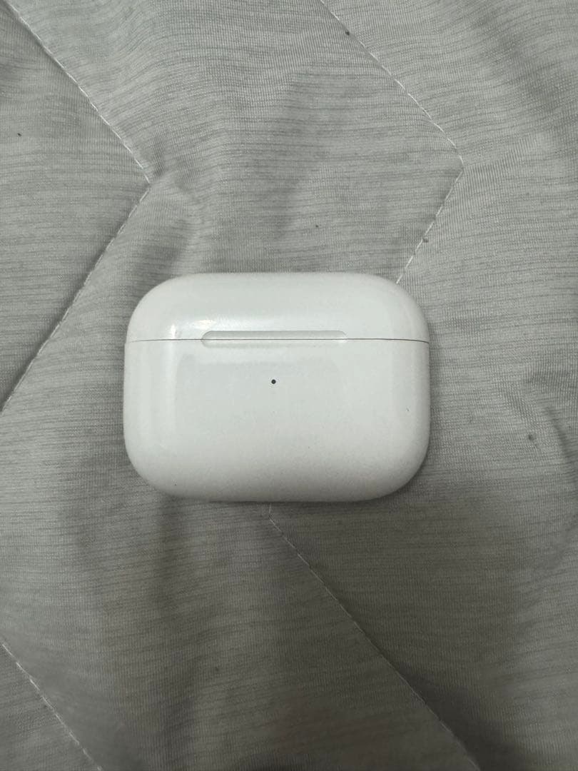 ダ*ケ様 AirPods Pro 第二世代　ワイヤレスイヤフォン 本体　訳あり品