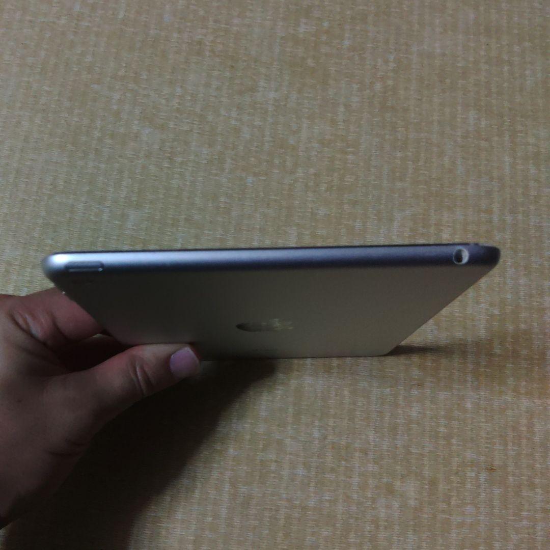 Apple iPad mini4 128GBシルバー 本体