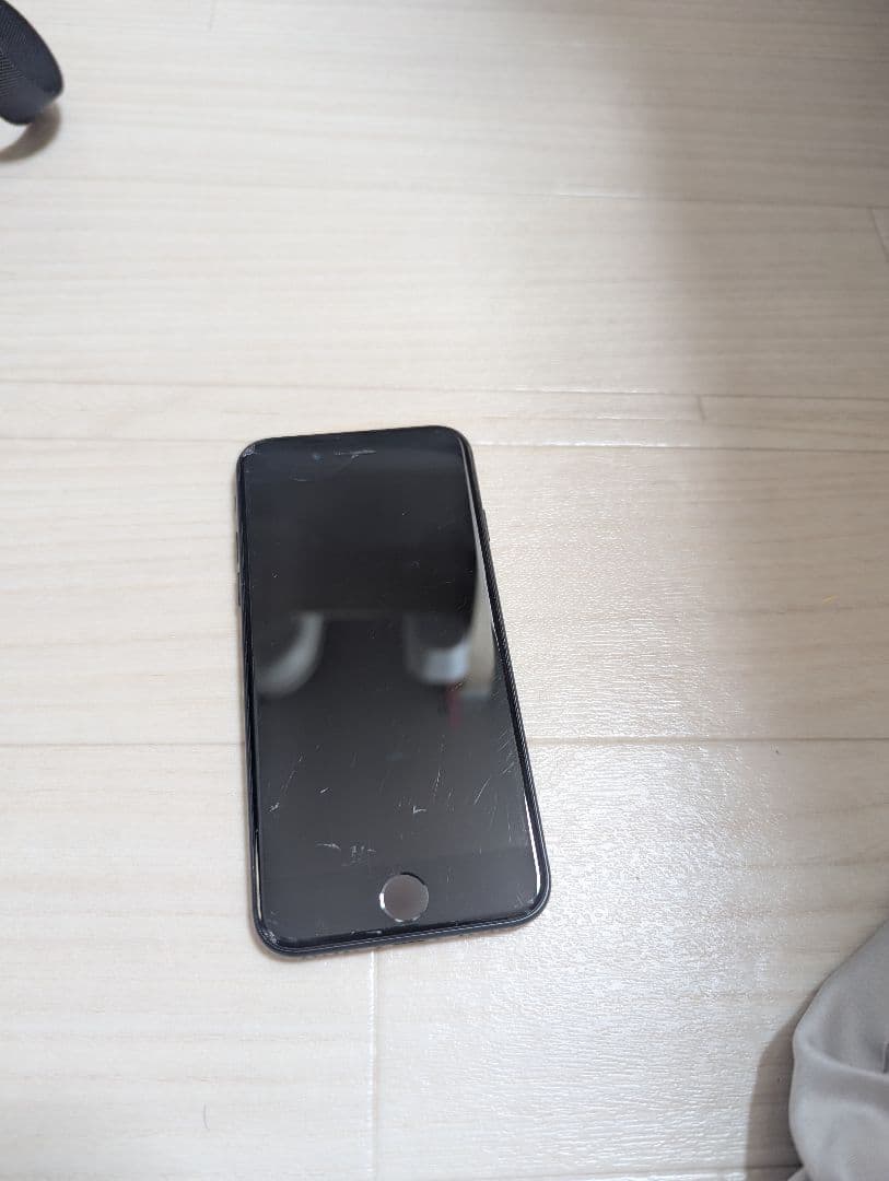 iPhoneSE第2世代64GBブラック