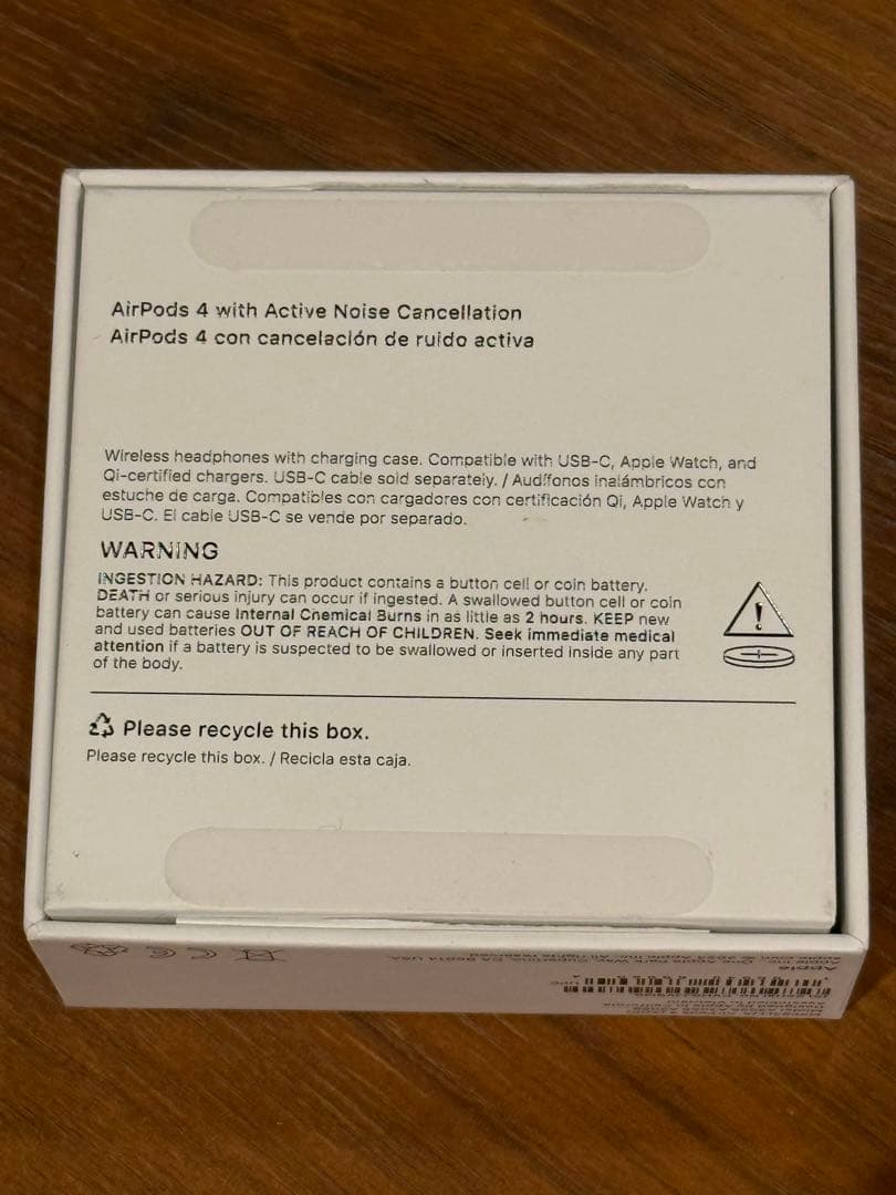 AirPods 4 アクティブノイズキャンセリング有り