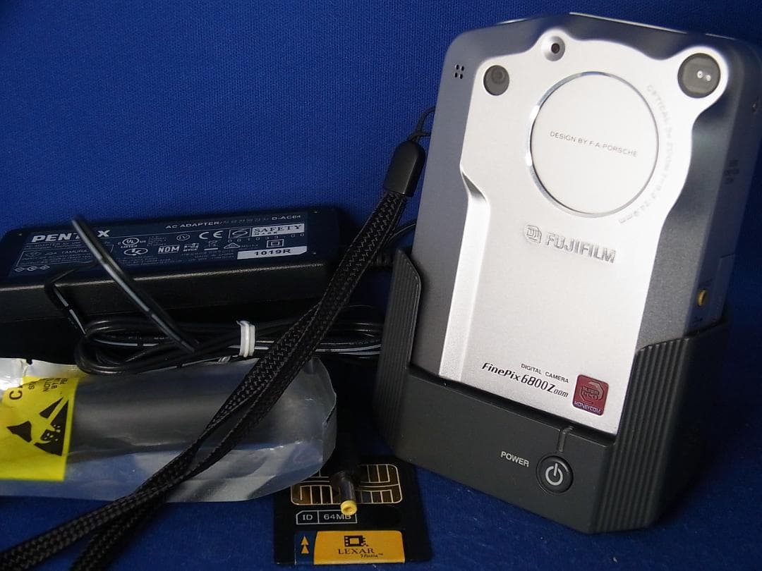 #3501 FinePix 6800Zoom FUJIFILM 新品電池・他