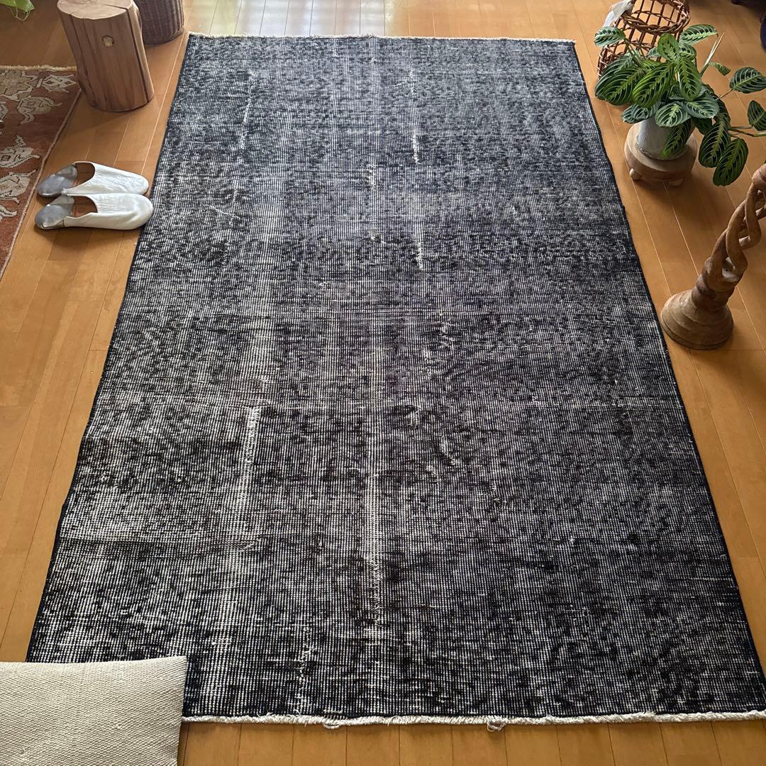112×192 貴重ブラックオーバーダイ　擦れシャビー　トルコヴィンテージラグ
