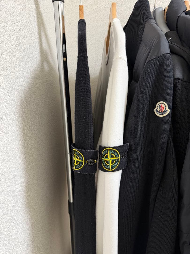 Stone  ホワイトスウェット ブラックニット2着セット