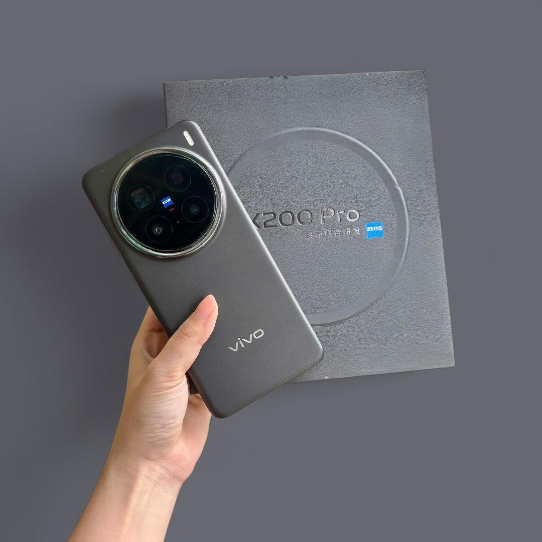 vivo X200 Pro 12/256 GB 箱付き