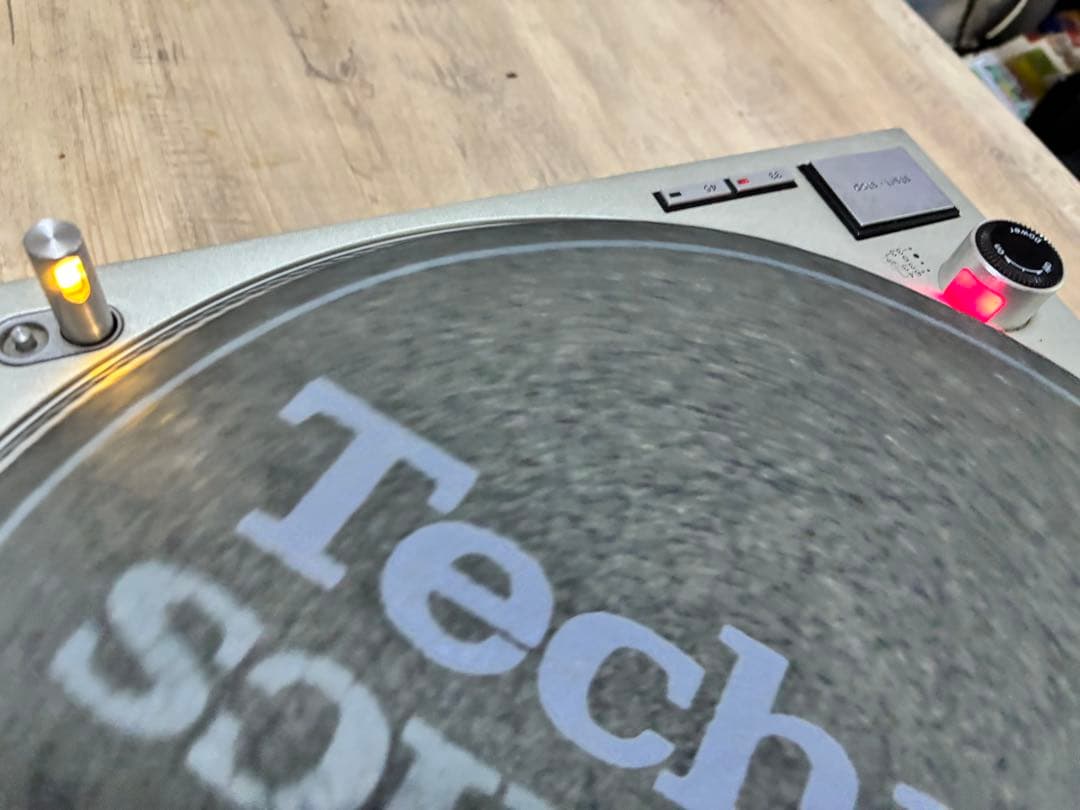 Technics テクニックス　SL-1200MK5