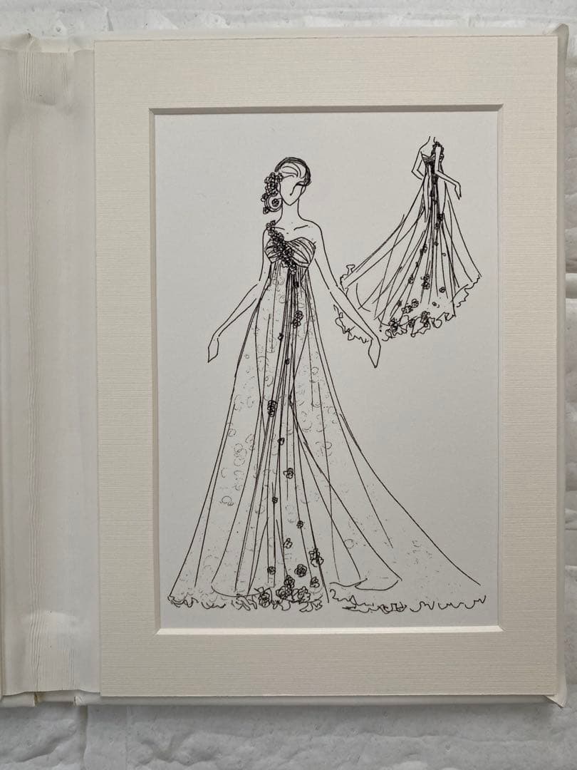 ワタベウェディング　エンパイアウェディングドレス